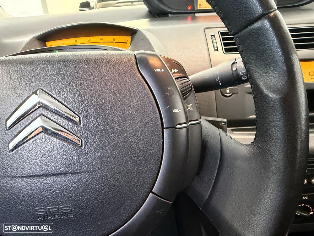 Citroën C4 1.6 HDi VTR - 27