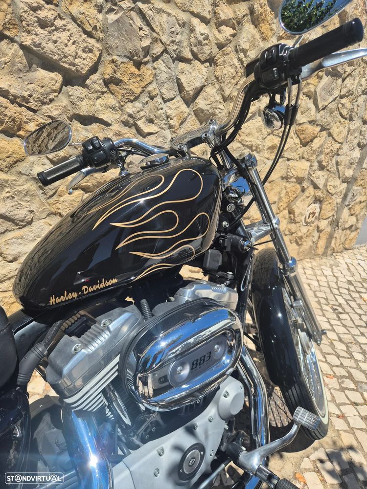 Harley-Davidson 883 Custom - 5