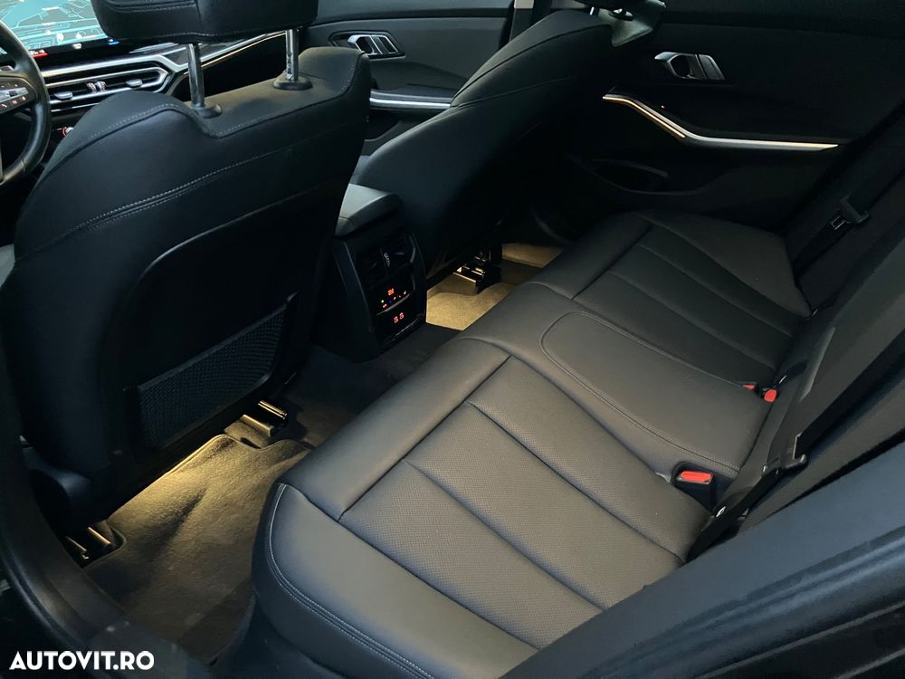 BMW Seria 3 320d xDrive AT MHEV - 24