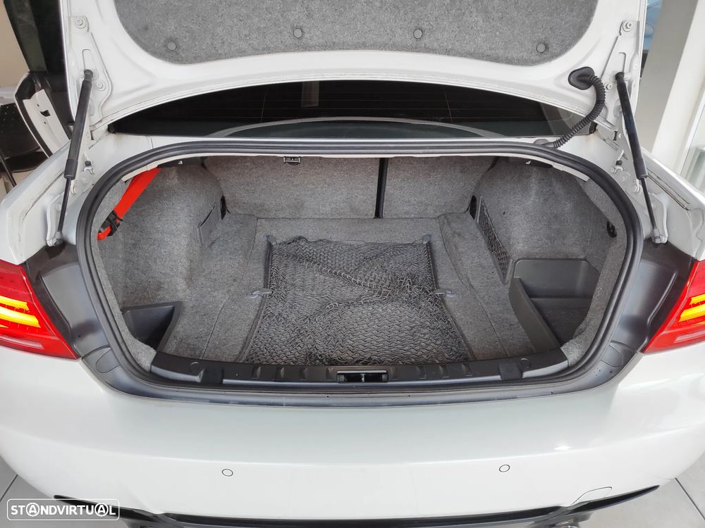 BMW 320 d Aut. M Sport Edition - 16