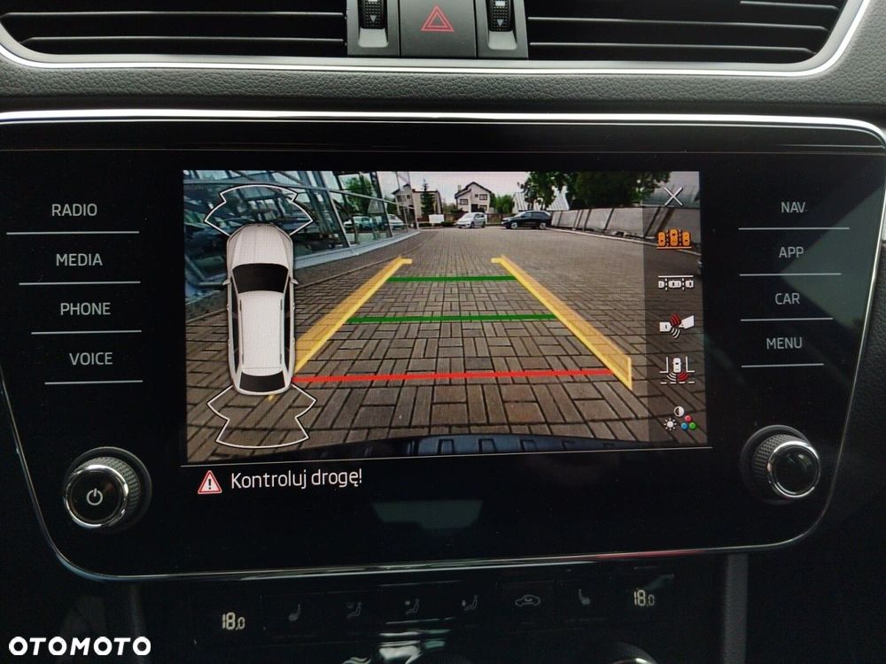Skoda Superb 2.0 TDI Ambition DSG7 - 9