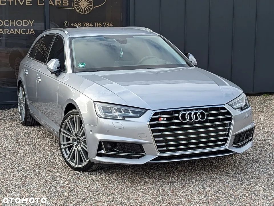 Audi A4 - 4