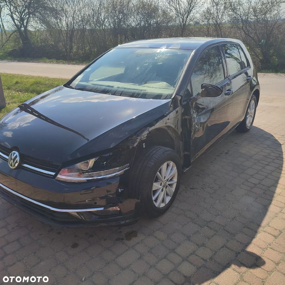 Volkswagen Golf - 11