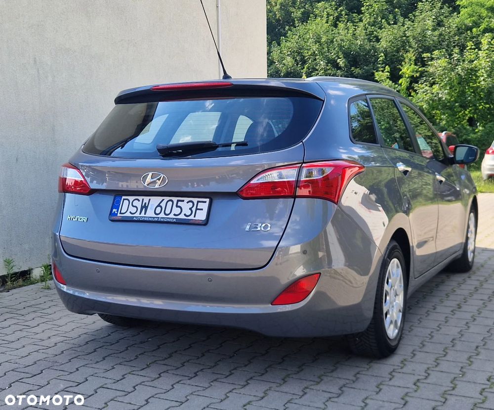 Hyundai i30 1.4 Classic + - 11