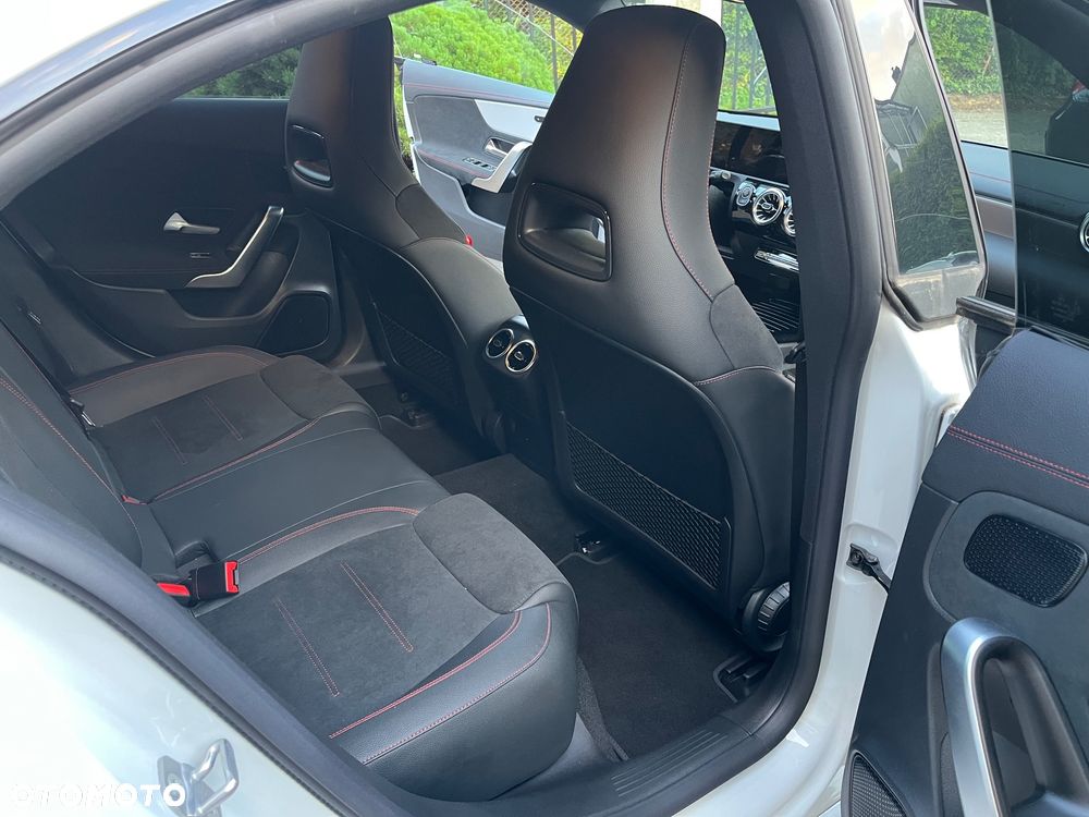 Mercedes-Benz CLA 200 AMG Line 7G-DCT - 27