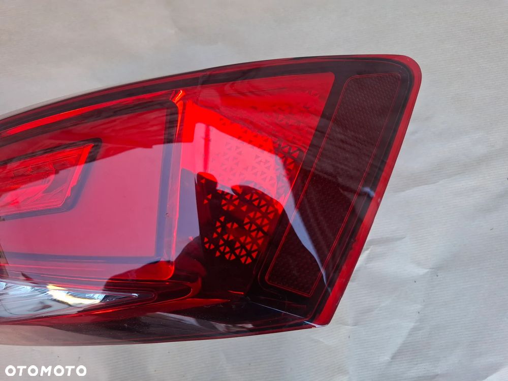 Seat ATECA LIFT 2023R LAMPA TYŁ TYLNA PRAWA LEWA W BŁOTNIK EUROPA - 6