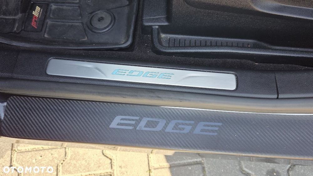Ford Edge 2.0 TDCi 4WD Titanium - 13