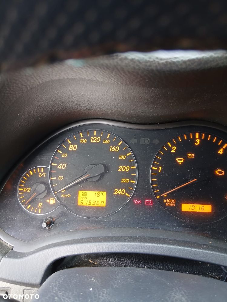 Toyota Avensis 2.0 D-4D High - 6