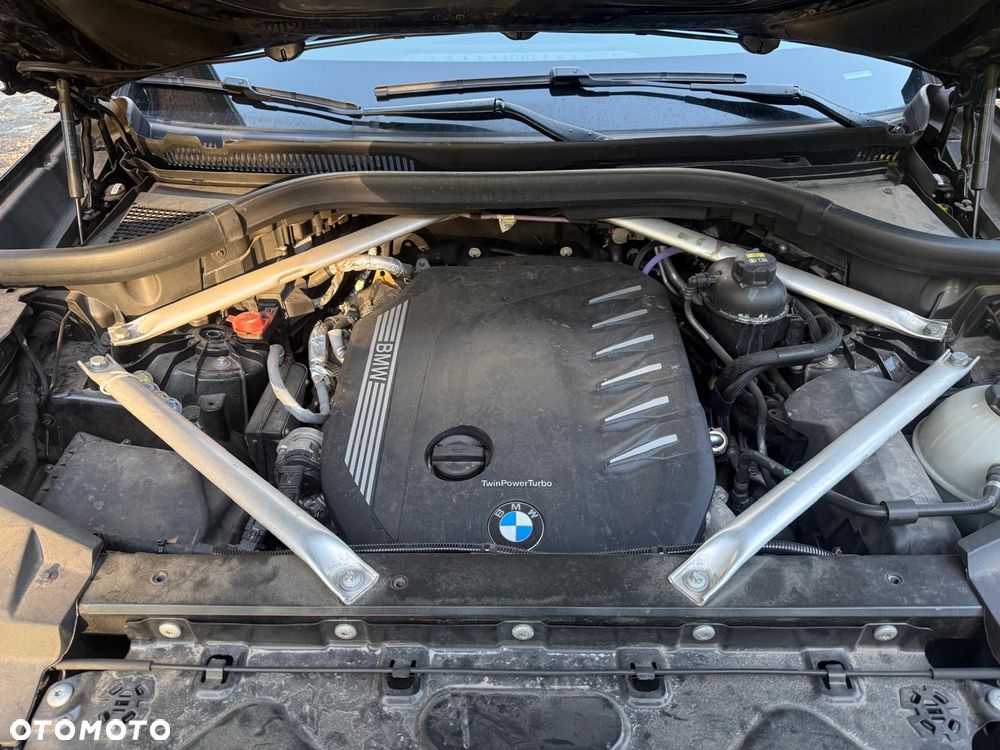 BMW X6 xDrive40d mHEV - 38