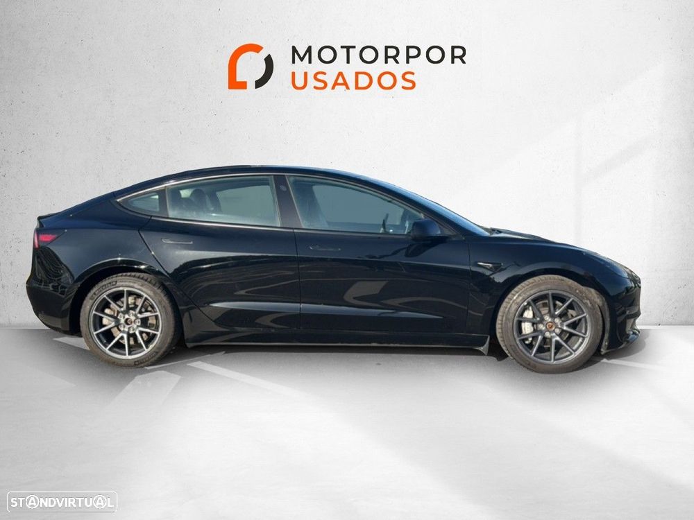 Tesla Model 3 - 4