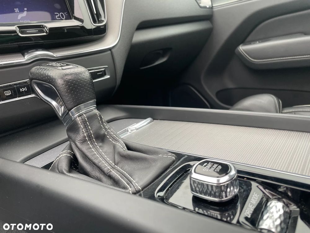 Volvo XC 60 T4 Geartronic RDesign - 33