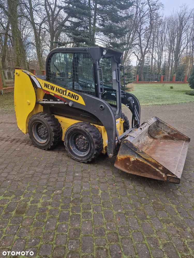 New Holland L216 - 4