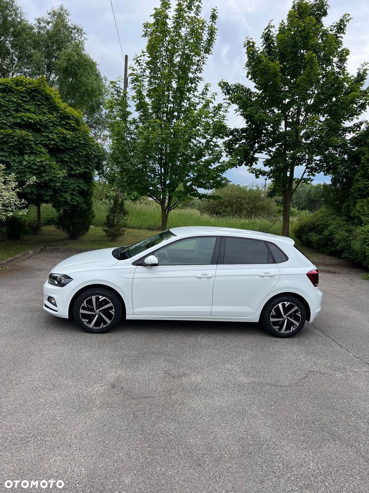 Volkswagen Polo - 2