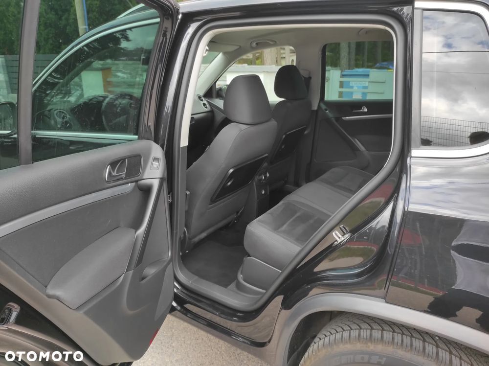 Volkswagen Tiguan 2.0 TDI 4Mot Perfectline R-Style - 10