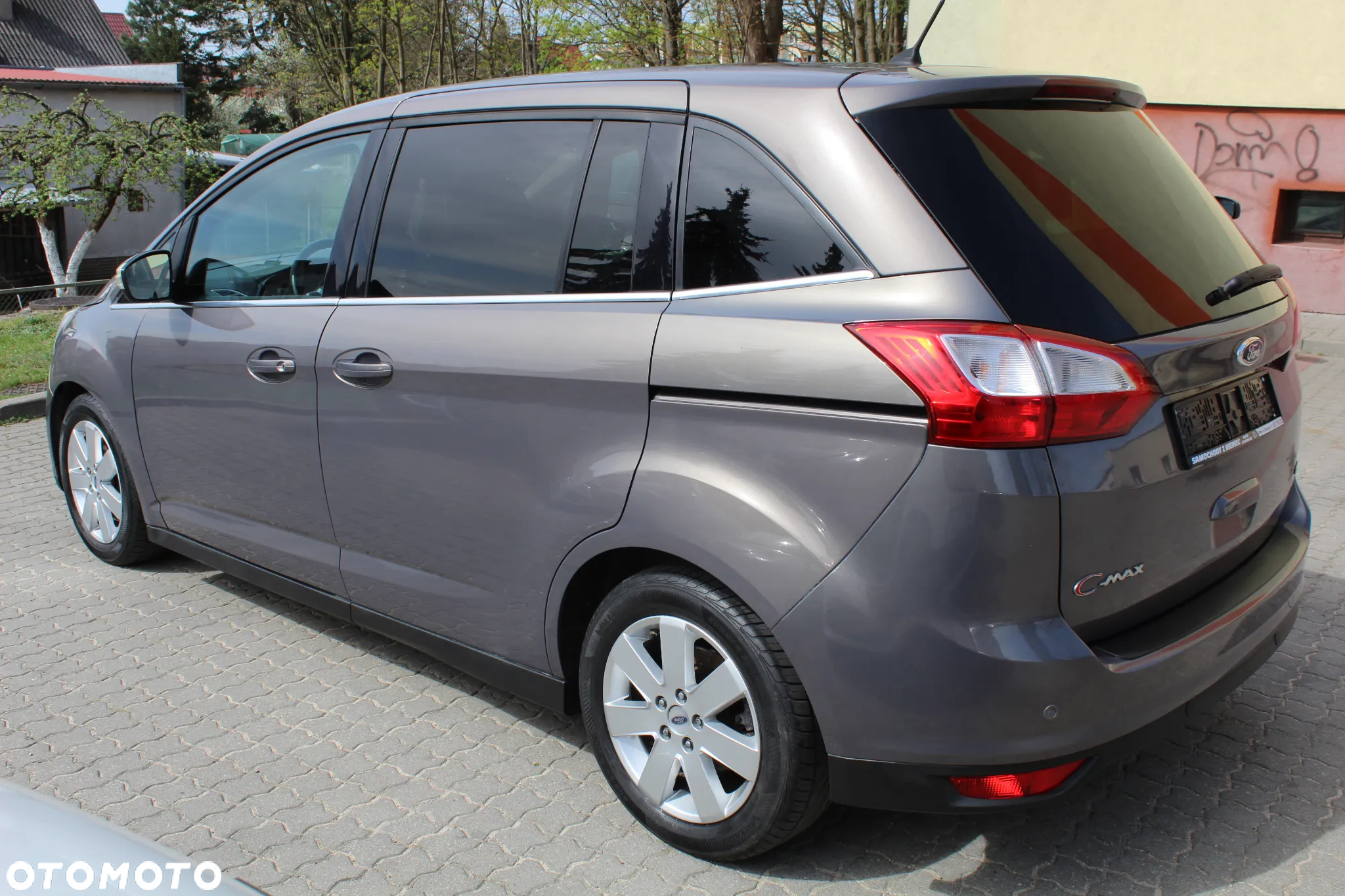 Ford Grand C-MAX - 12