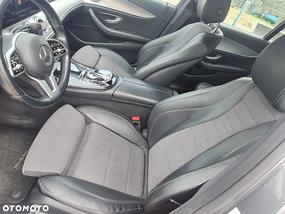Mercedes-Benz Klasa E 300 de Avantgarde - 12