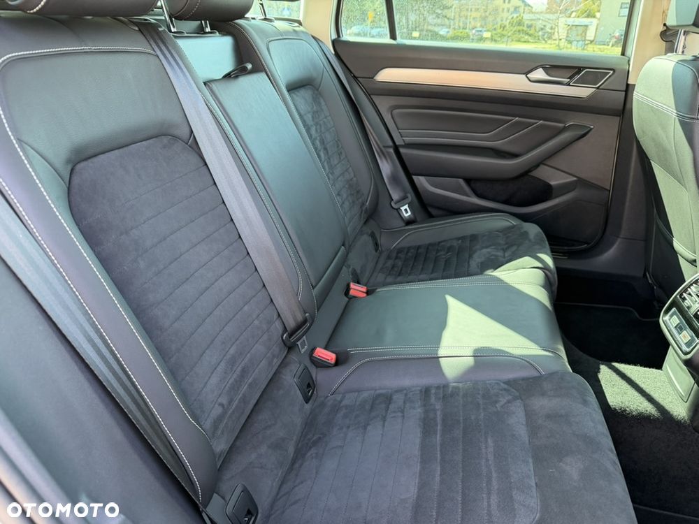Volkswagen Passat - 29