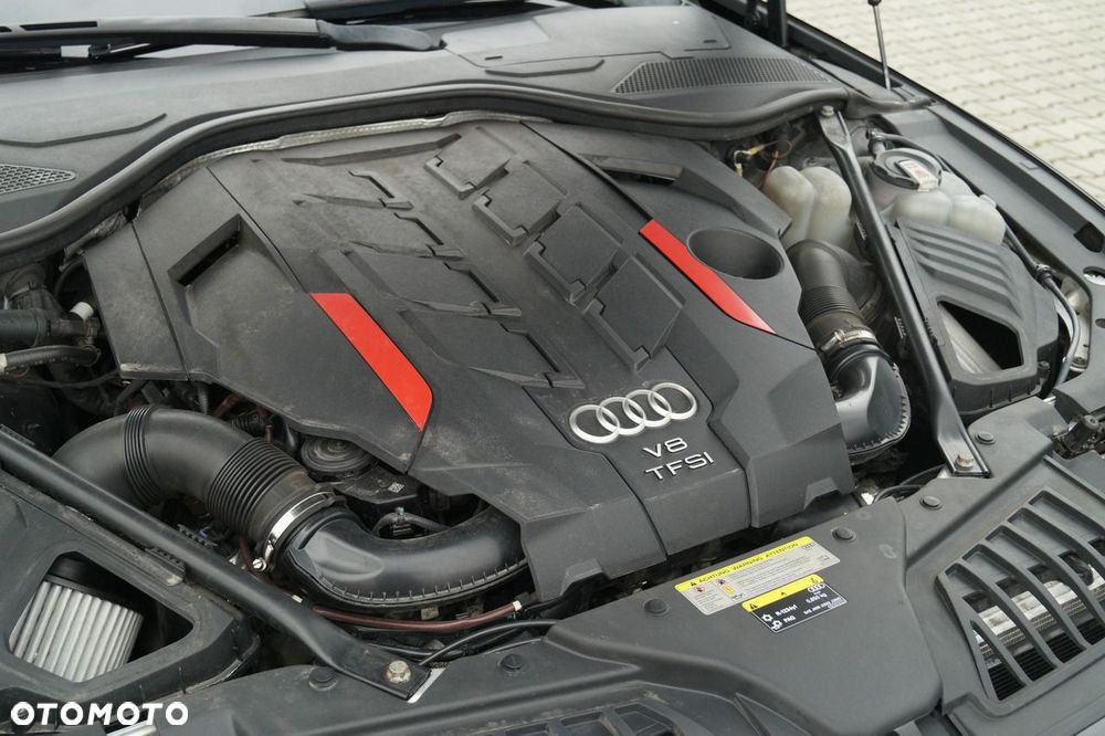 Audi S8 - 31