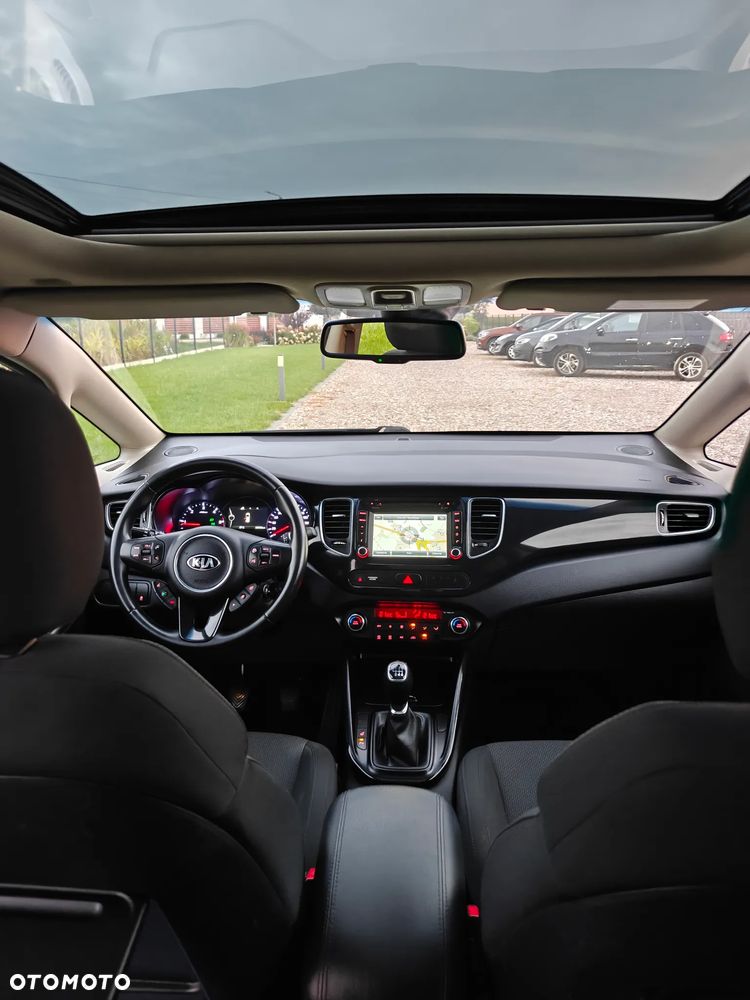 Kia Carens 1.7 CRDi 136 Dream Team Edition - 9