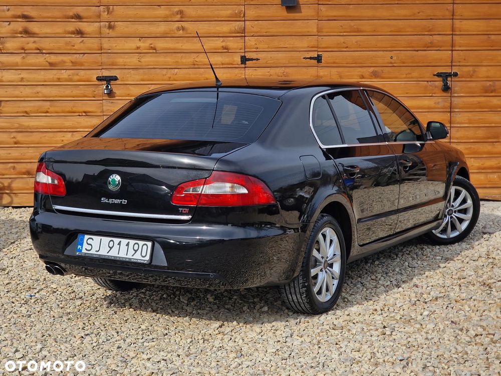 Skoda Superb 2.0 TDI Elegance - 3