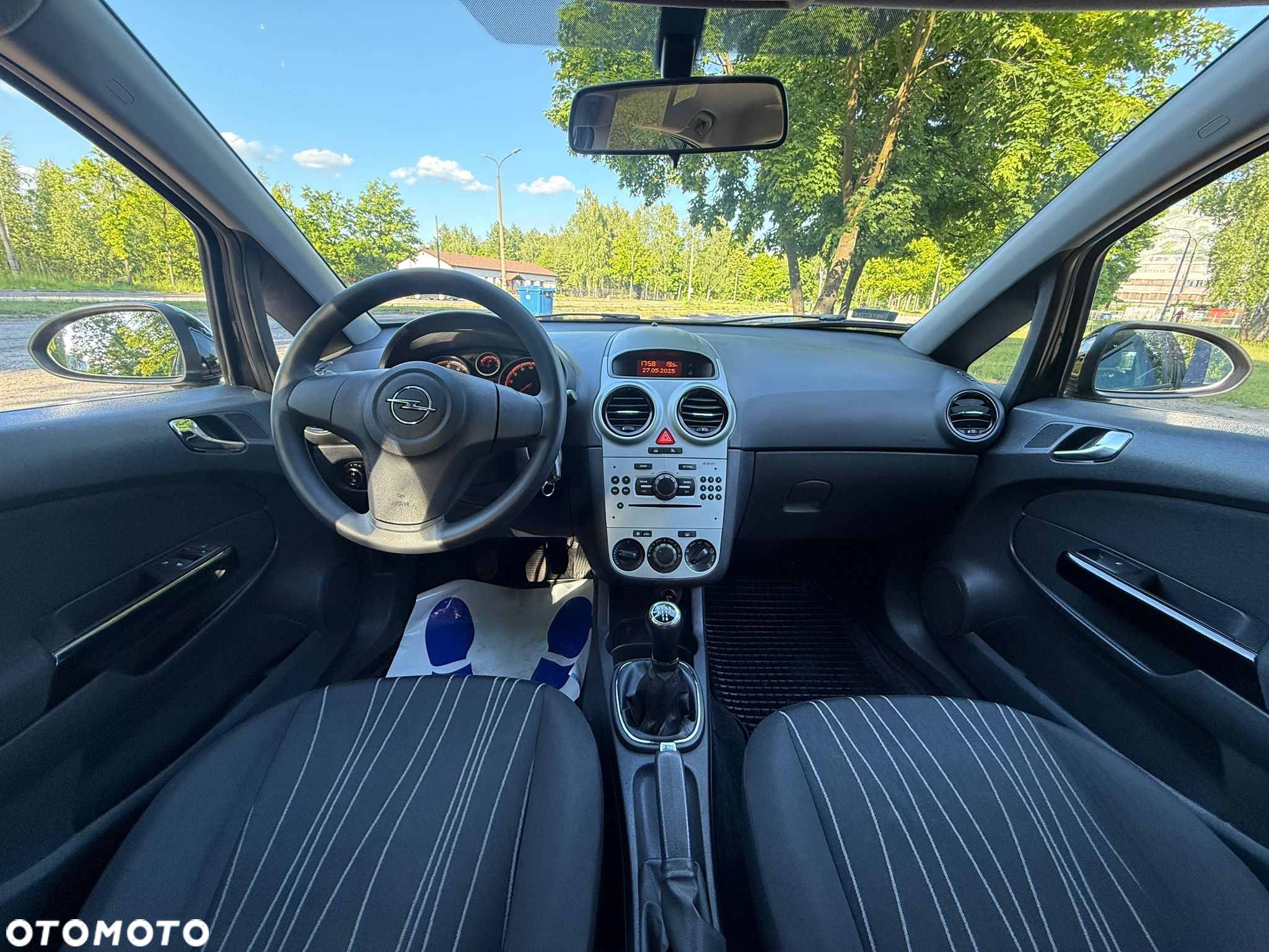 Opel Corsa 1.2 16V Enjoy - 23