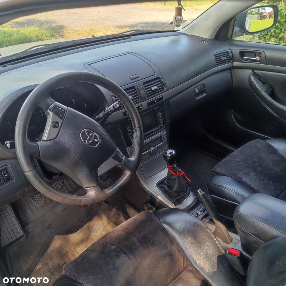 Toyota Avensis 2.2 D-4D Prestige - 6
