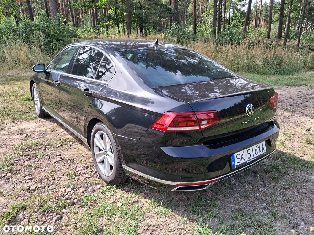 Volkswagen Passat - 4
