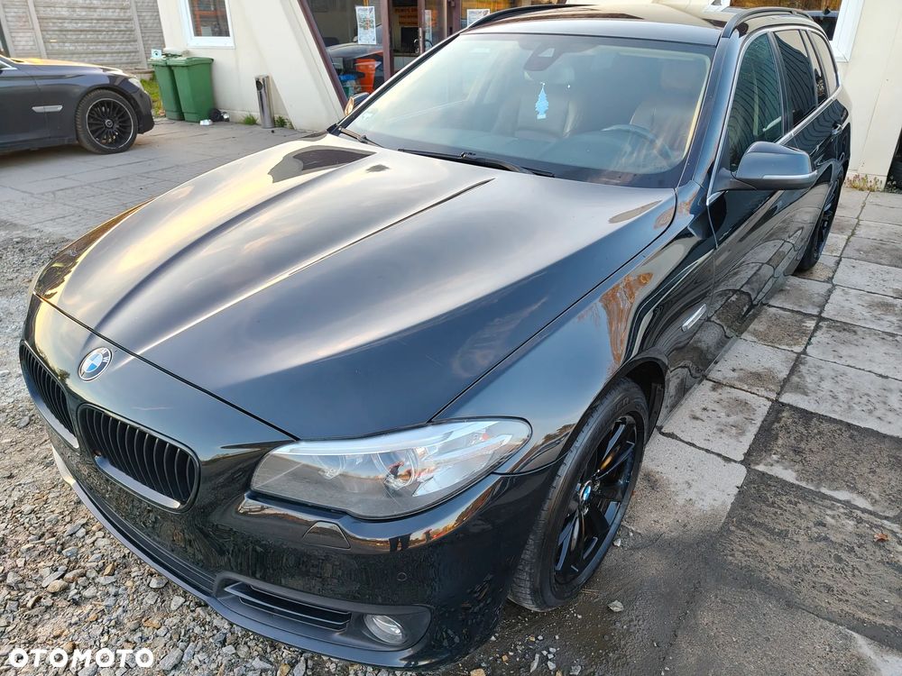 BMW Seria 5 525d xDrive Sport-Aut - 4