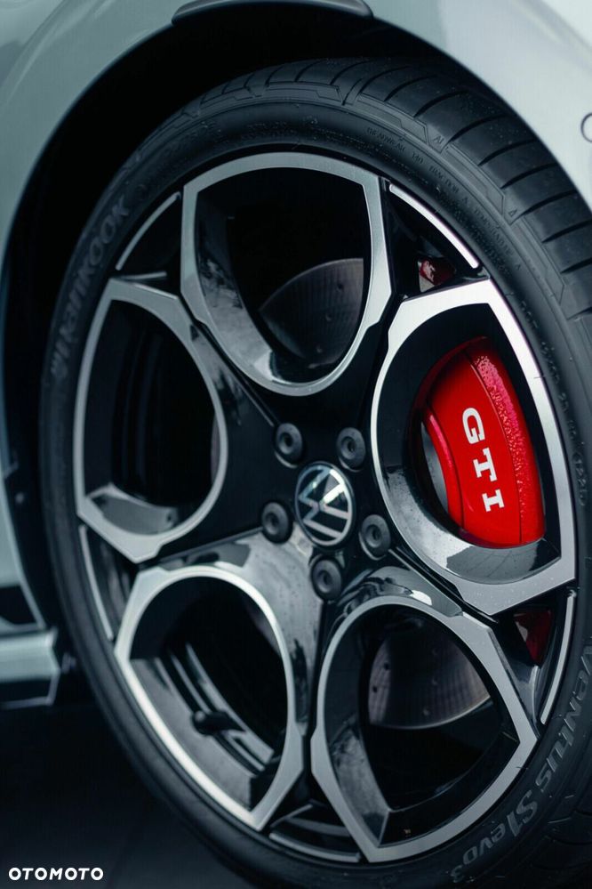 Volkswagen Golf - 27