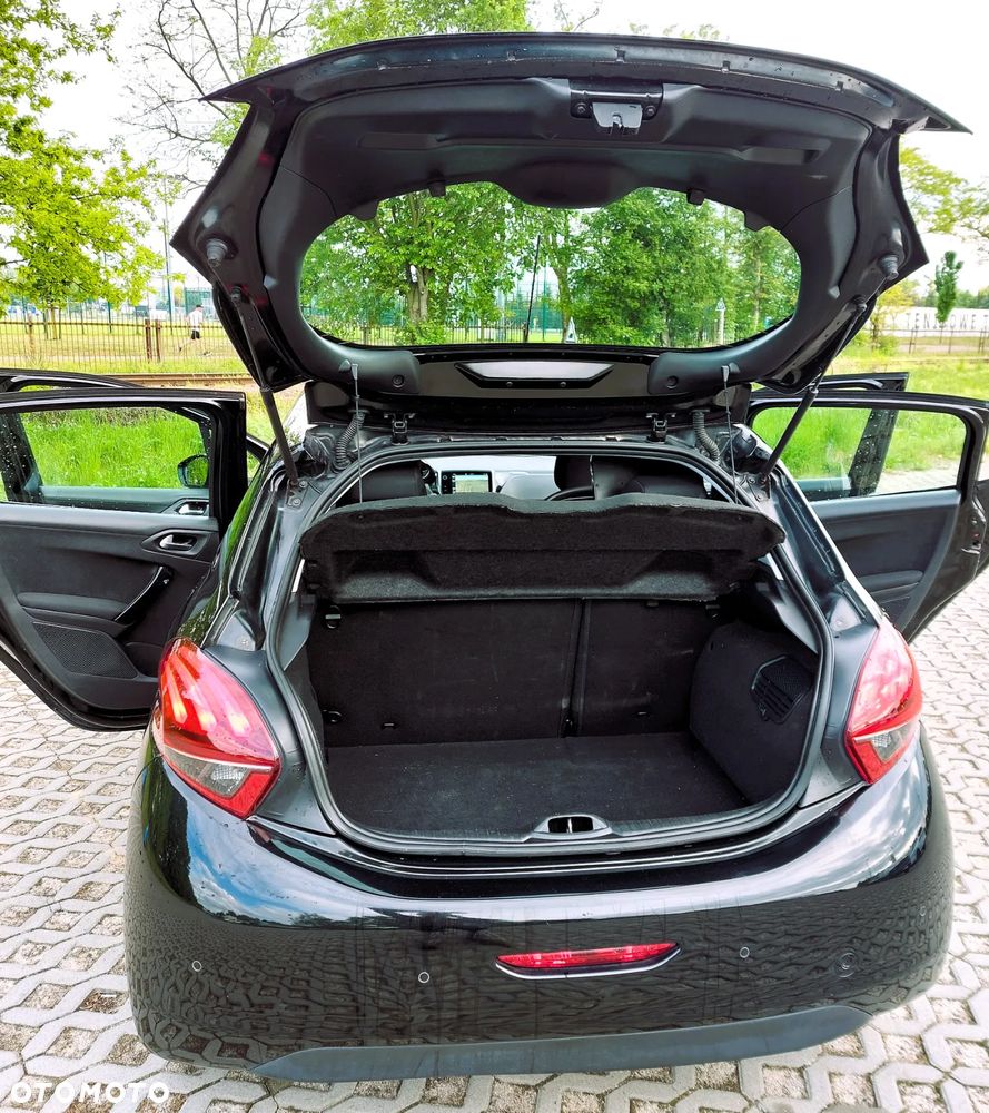 Peugeot 208 PureTech 82 Allure - 8