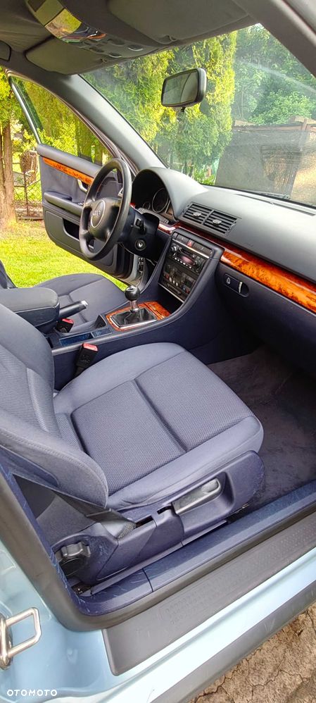 Audi A4 Limousine - 6