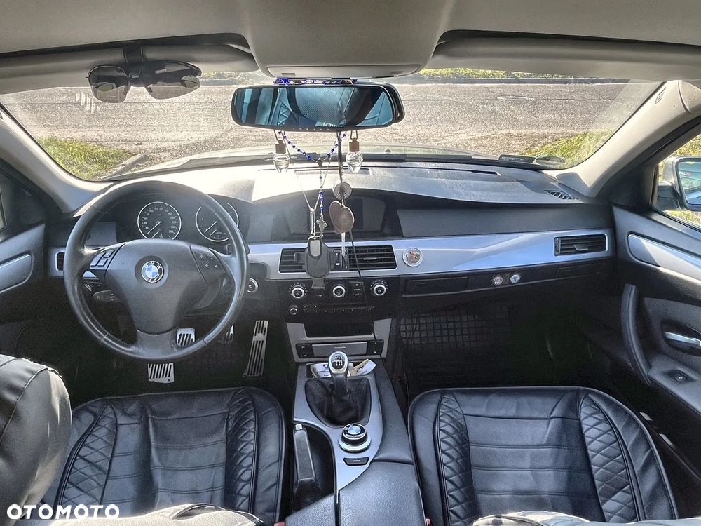 BMW Seria 5 525d - 7