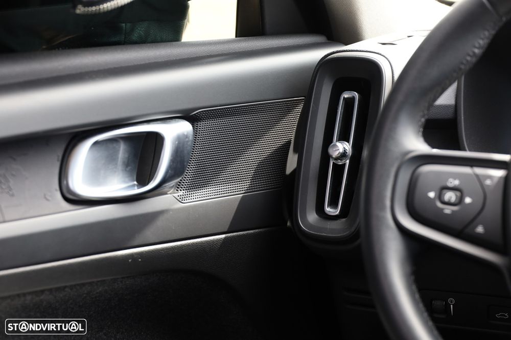 Volvo XC 40 1.5 T2 Momentum Core - 11