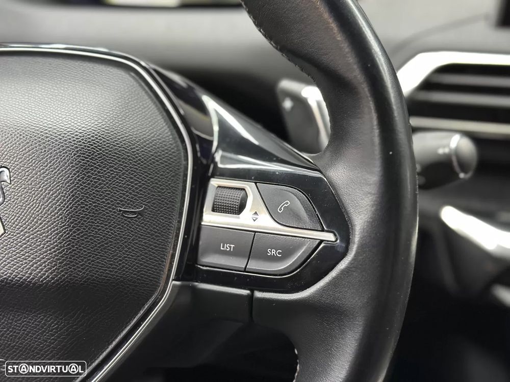 Peugeot 3008 1.5 BlueHDi Allure EAT8 - 18