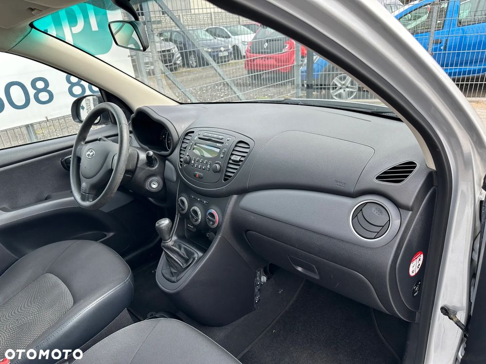 Hyundai i10 1.1 Premium - 19