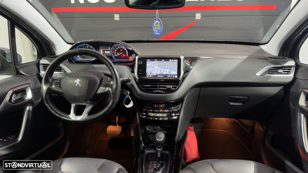 Peugeot 2008 PureTech 110 GPF Stop&Start EAT6 Allure - 15
