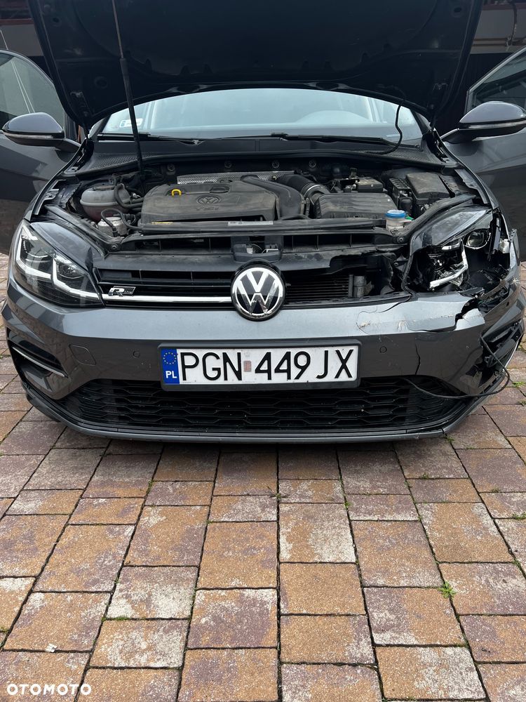Volkswagen Golf - 8