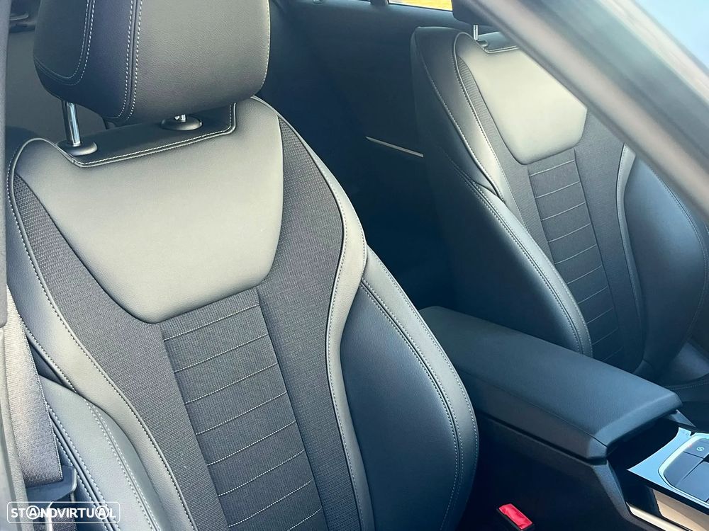 BMW 320 e Corporate Edition Auto - 42