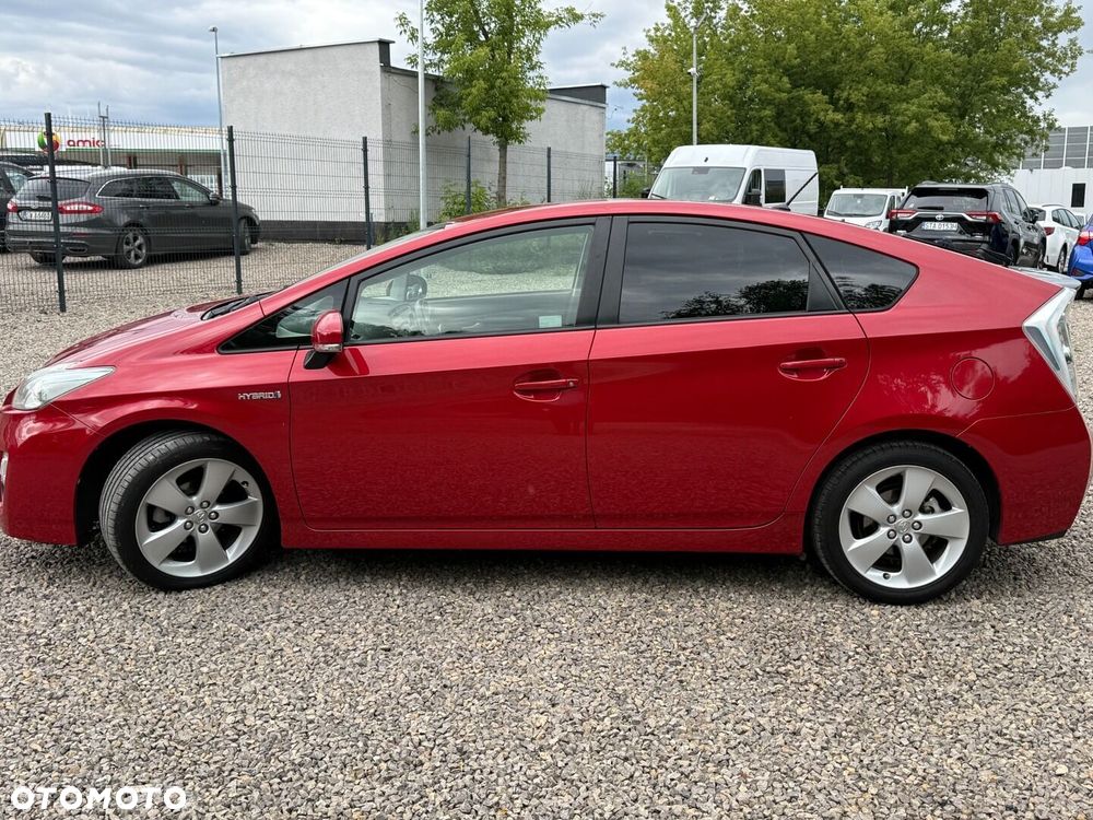 Toyota Prius 1.8 HSD Sol - 6