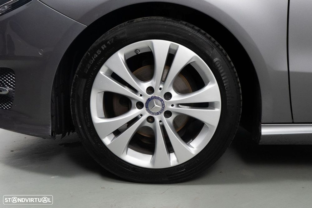 Mercedes-Benz B 180 d Style - 18