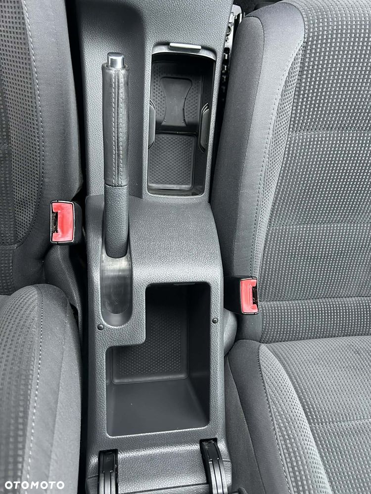 Volkswagen Golf 1.9 TDI Comfortline - 6