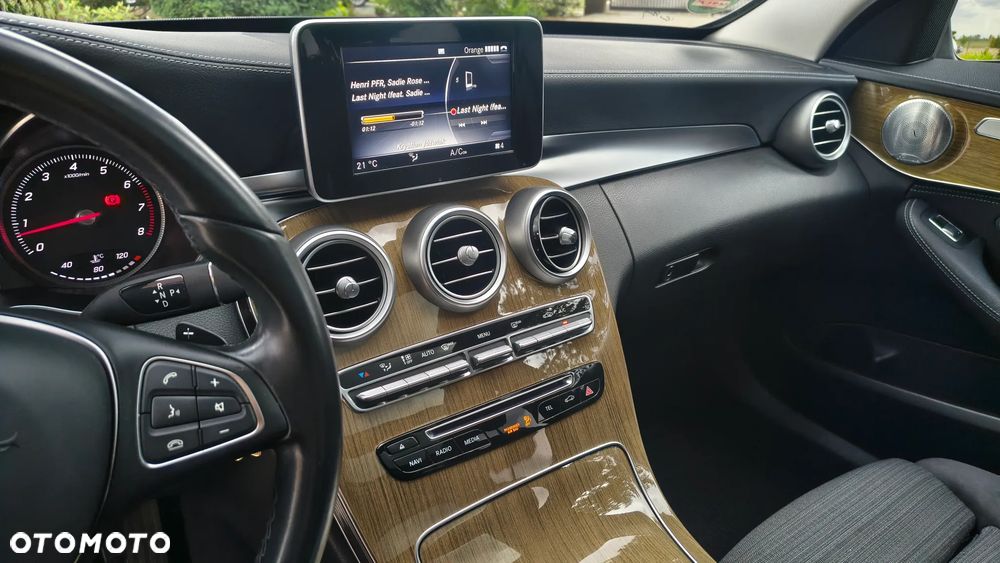 Mercedes-Benz Klasa C 180 7G-TRONIC - 34
