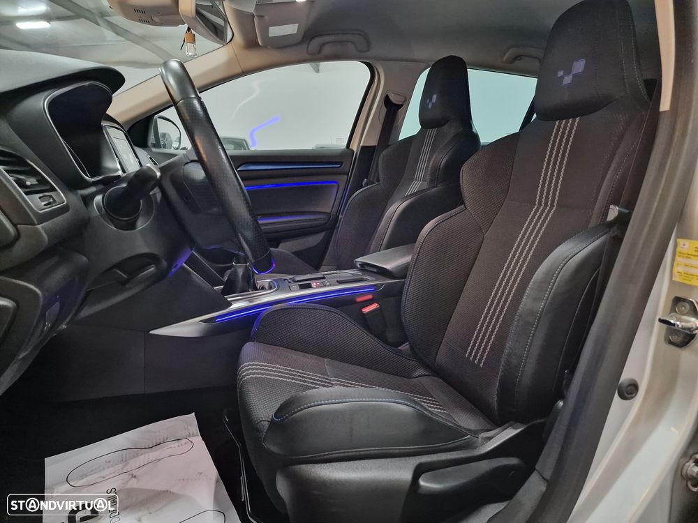 Renault Mégane Sport Tourer 1.6 dCi GT Line - 32