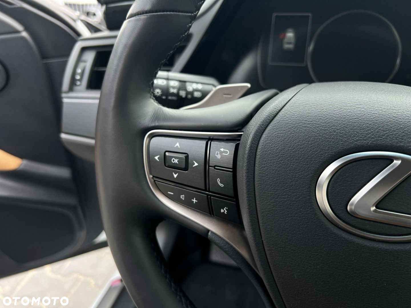 Lexus ES - 13