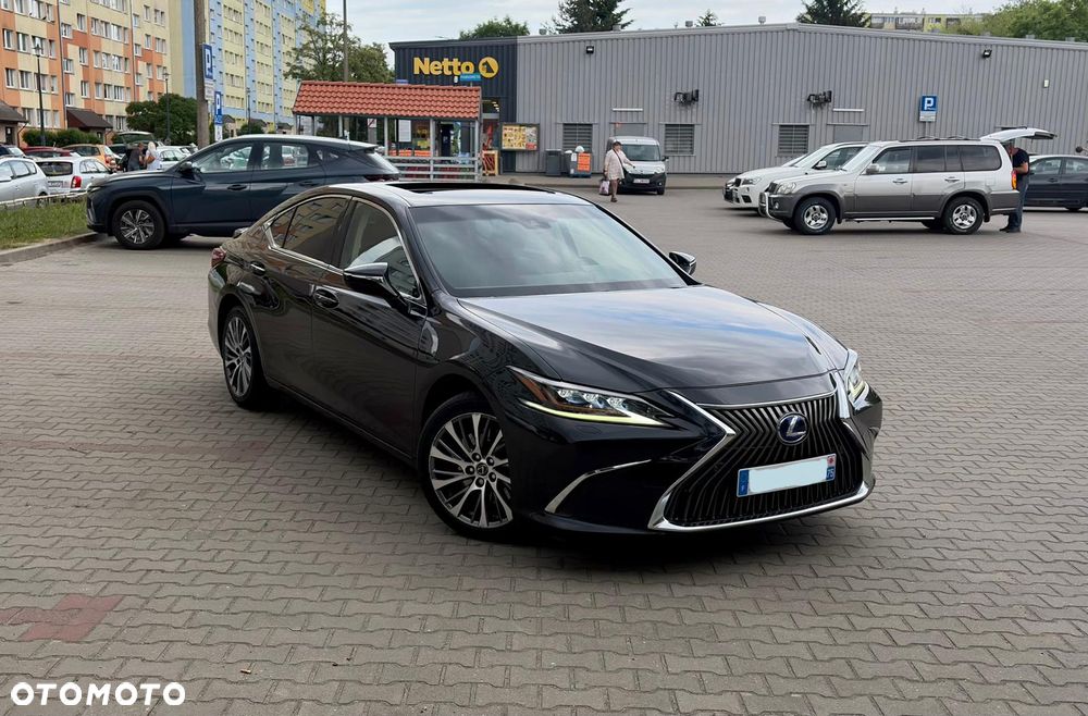 Lexus ES 300h Prestige - 4