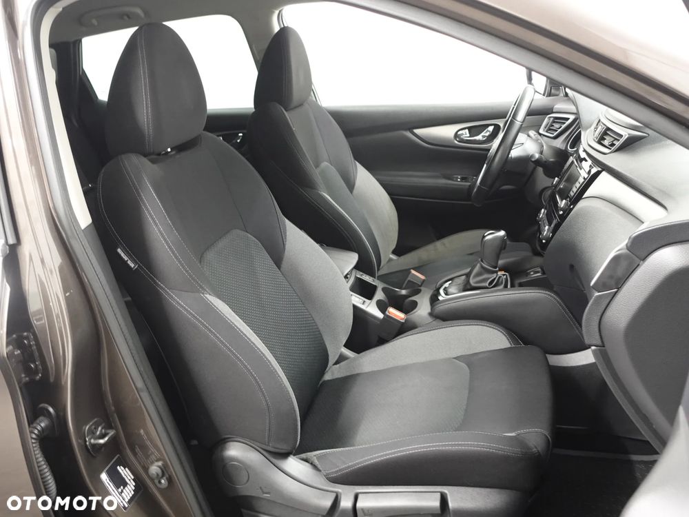 Nissan Qashqai 1.3 DIG-T DCT N-WAY - 26