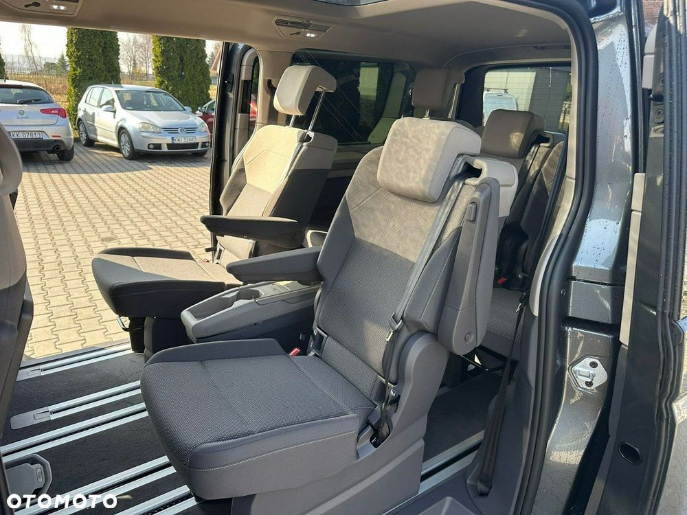 Volkswagen Multivan - 19