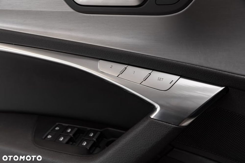 Audi A6 Avant e-tron - 34