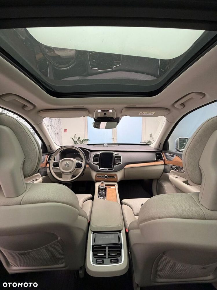 Volvo XC 90 - 12