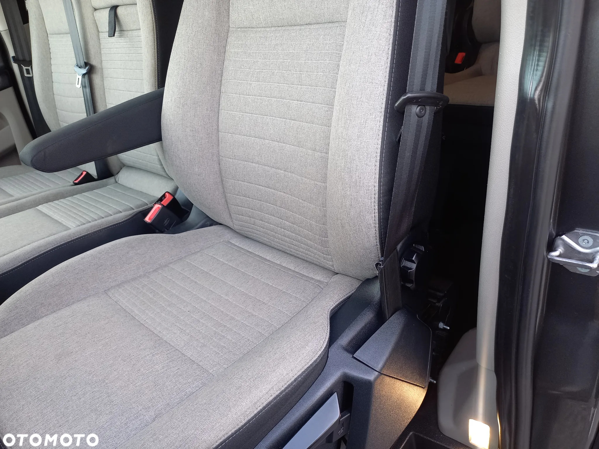 Ford Tourneo Custom 2.0 TDCi L2 Titanium - 30